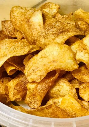A picture of Crispy & Salted potatoes chips.