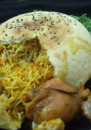 A picture of Dajjad khubus pilaf without oven.