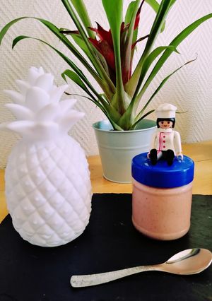 Une photo de 🌸 Yaourt végétal Fraise banane