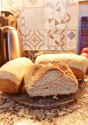 Una foto de Pan de molde o pan de campo...tu preferido!