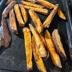 A picture of Healthier Sweet Potato Fries 🍠.