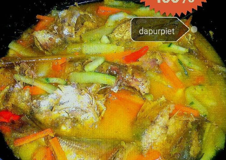 Langkah memasak Ikan kembung masak acar kuning yang Bisa Manjain Lidah