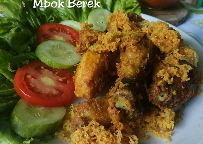 317. Ayam Goreng Kremes Ala Mbok Berek