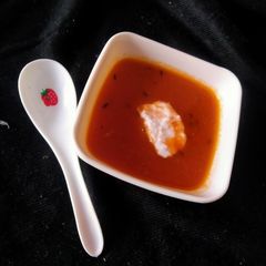A picture of Tomato soup.