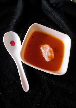 A picture of Tomato soup.