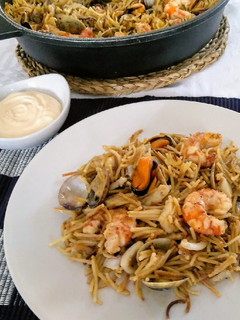 Una foto de Fideuà (como nos gusta en casa)
