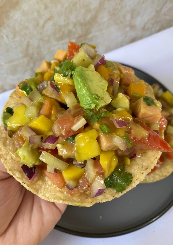 Una foto de Ceviche de salmón 🍣