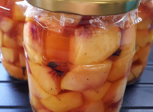 Fűszeres őszibarackbefőtt recept fotója