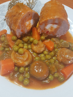 Una foto de Redondo de carne picada relleno