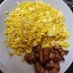 A picture of My Ginger, Garlic,Onion and Egg fried Rice 😁.