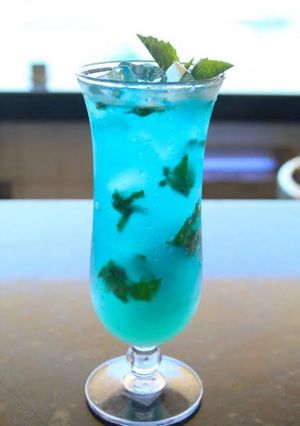 A picture of Blue lagoon virgin mojito.