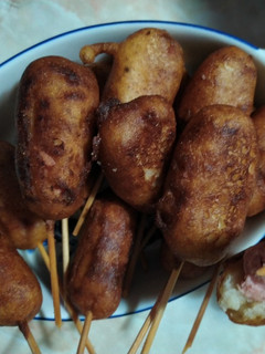 Una foto de Corndogs