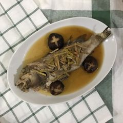 A picture of Ginger and soy sauce streamed grouper.