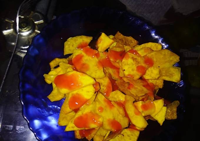 Potatoes and sweet potatoes crisps