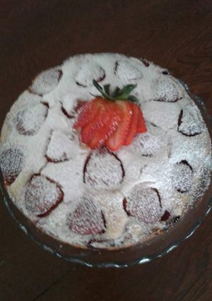 A picture of Easy Strawberry Cake w/Strawberry Sauce.