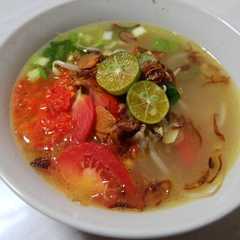 A picture of Soto Kudus.