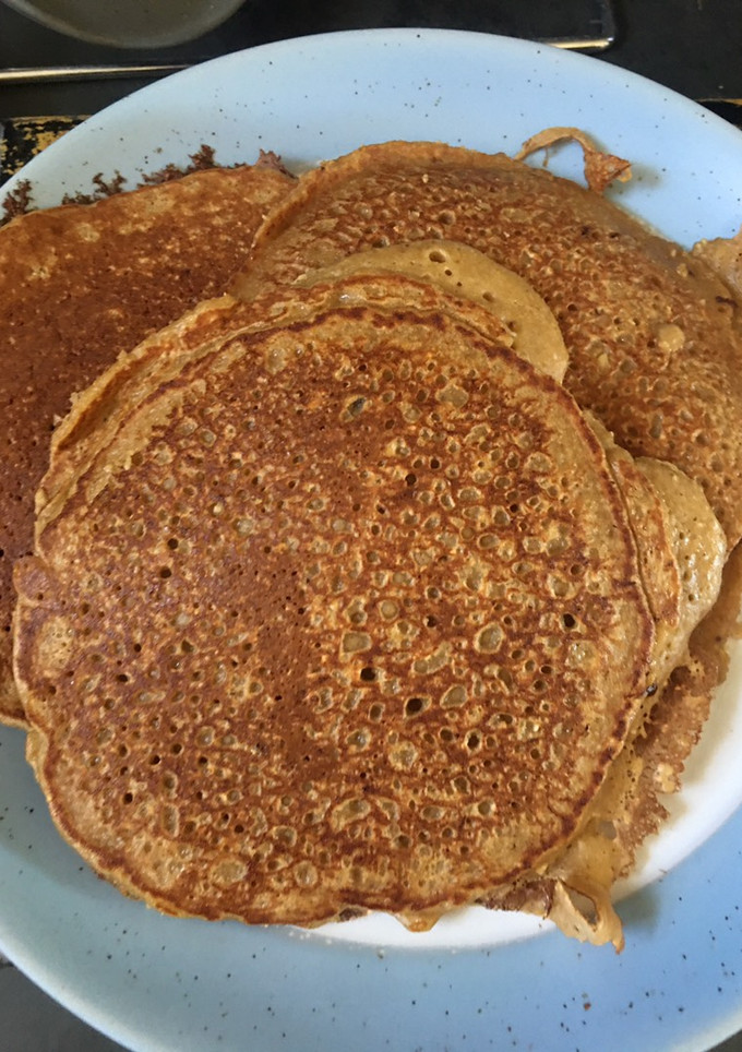 Una foto de Panqueques de Granola y Platanito (Banana)