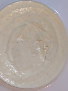 Una foto de Crema de calabacín con almendras
