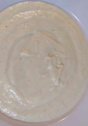 Una foto de Crema de calabacín con almendras
