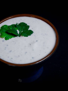 Una foto de Salsa de yogurt (tzatziki)