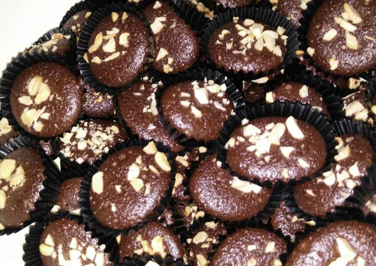Langkah Mudah untuk Menyiapkan Brownies Kering Mini yang Menggugah Selera