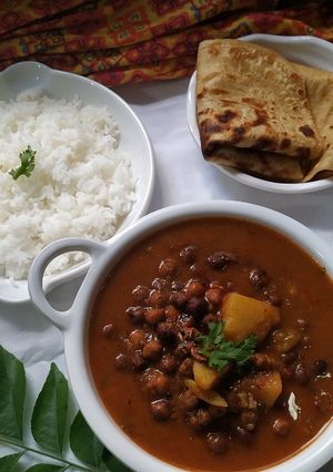चना मसाला (Chana masala recipe in Hindi) रेसिपी मुख्य फोटो