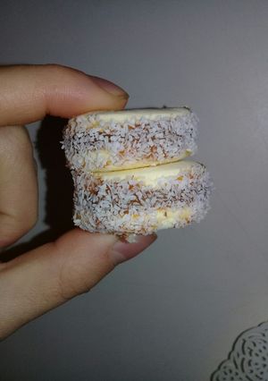 Una foto de Mini alfajorcitos de maicena 💯