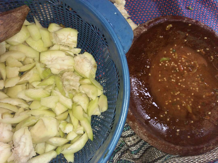 Resep Rujak Kedondong Bumbu Kental yang Lezat Sekali