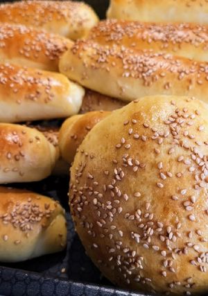 A picture of خبز الهمبرجر و الصمون.