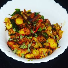 A picture of Pan fried baby potatoes.