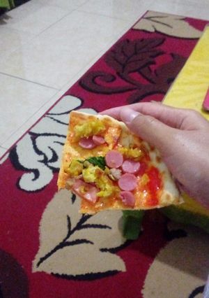 A picture of Pizza Thin Crust.