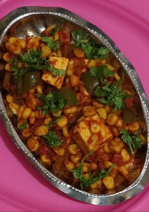 કોનઁ પનીર સબ્જી (Corn paneer sabji recipe in Gujarati) રેસીપી મુખ્ય ફોટો
