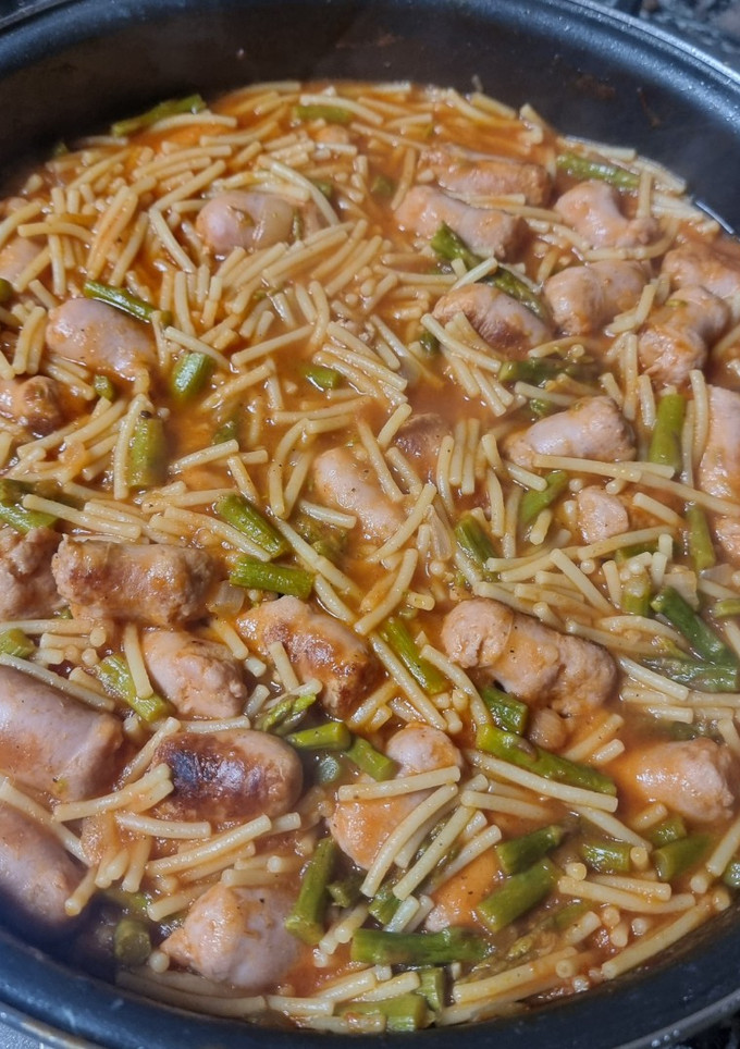 Una foto de Fideuá de longaniza
