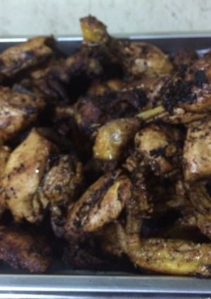 Una foto de Pollo frito marinado, en disco