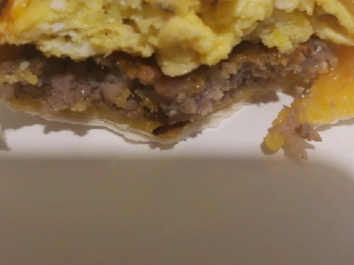 Easy Ways Make Recipes Egg sausage burrito the Delicious Tasty.