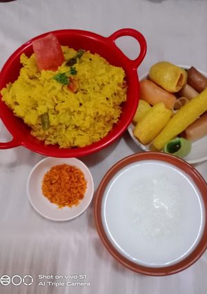 A picture of Dal khichdi.