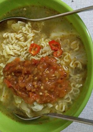 Foto resep Mie Kuah Instan toping sambal tomat