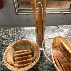 A picture of Bread.