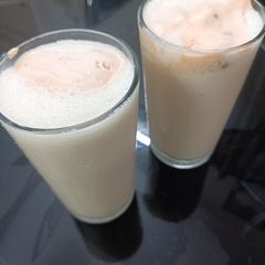 A picture of Butterscotch and banana milkshake.