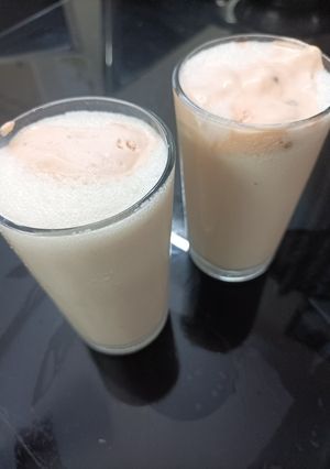A picture of Butterscotch and banana milkshake.