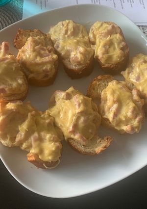 Une photo de Baguette aux lardons pour apéritif ou repas léger