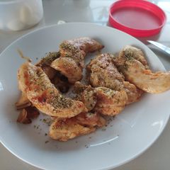 A picture of Garlic butter chicken tenders.