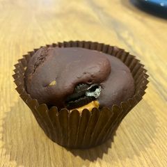 A picture of Vegan oreo muffins.