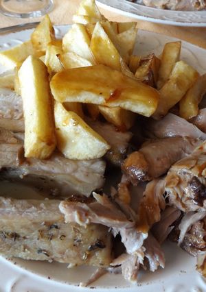 Una foto de Costillas y codillo de cerdo asados al horno