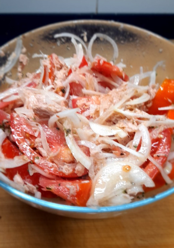Una foto de Ensalada de atún