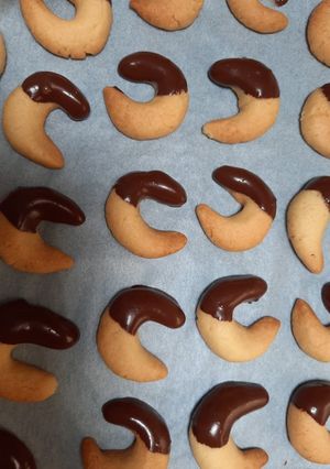 Foto resep Almond crescent cookies