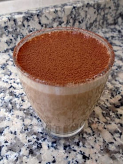 Una foto de Batido de turrón de Jijona y café