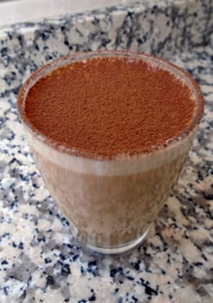 Una foto de Batido de turrón de Jijona y café