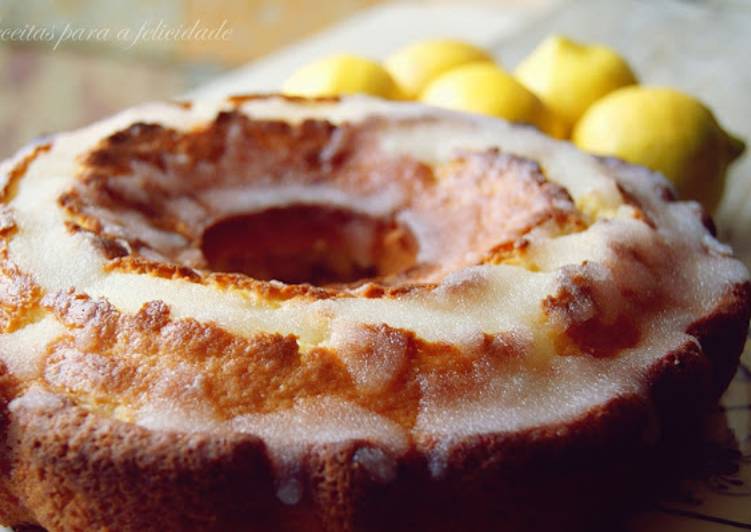 Bolo de Limoncello e Nozes