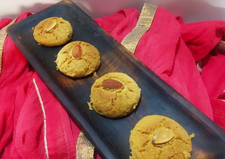 Recipe: Appetizing આલ્મંડ નાનખટાઇ(almond Nankhatai recipe in Gujarati)